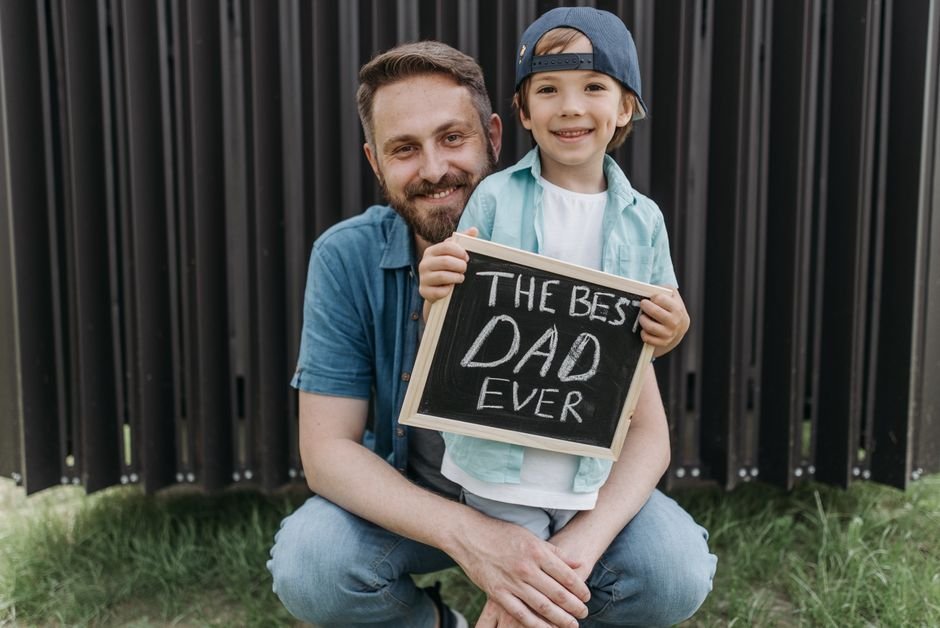 Why Fall Scholarships for Single Parents Matter More Than Ever